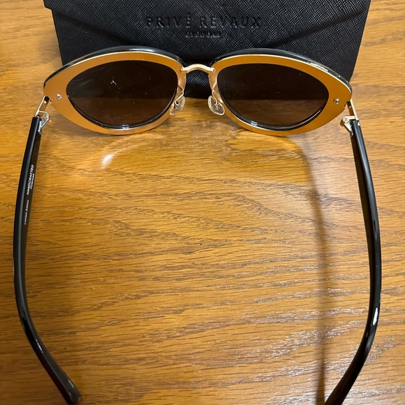 Privé Revaux The Monet Sunglasses Black/Gray - Picture 4 of 6